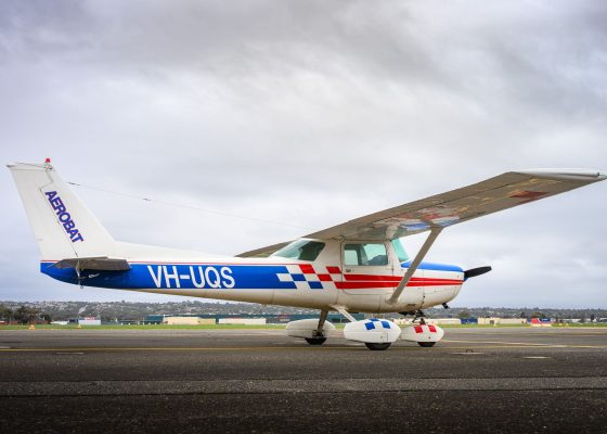 C152A VH-UQS side on